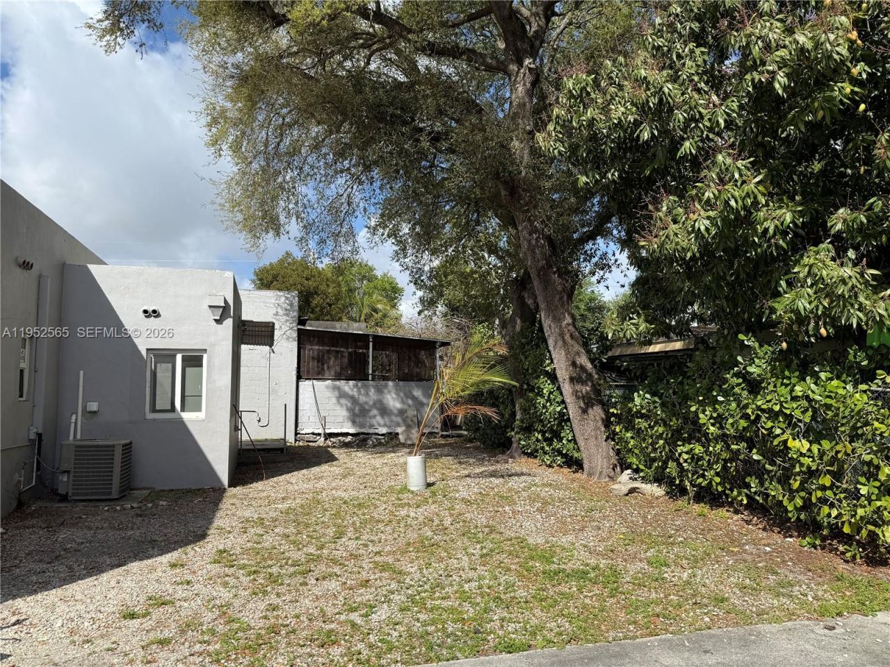 1263 NW 29th St, Miami, FL 33142 Photo