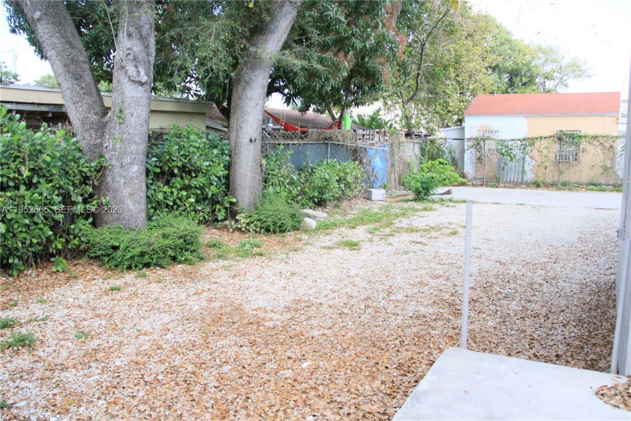 1263 NW 29th St , Miami, FL 33142 Photo