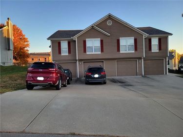 939-941 Goldfinch Lane, Liberty, MO 64068