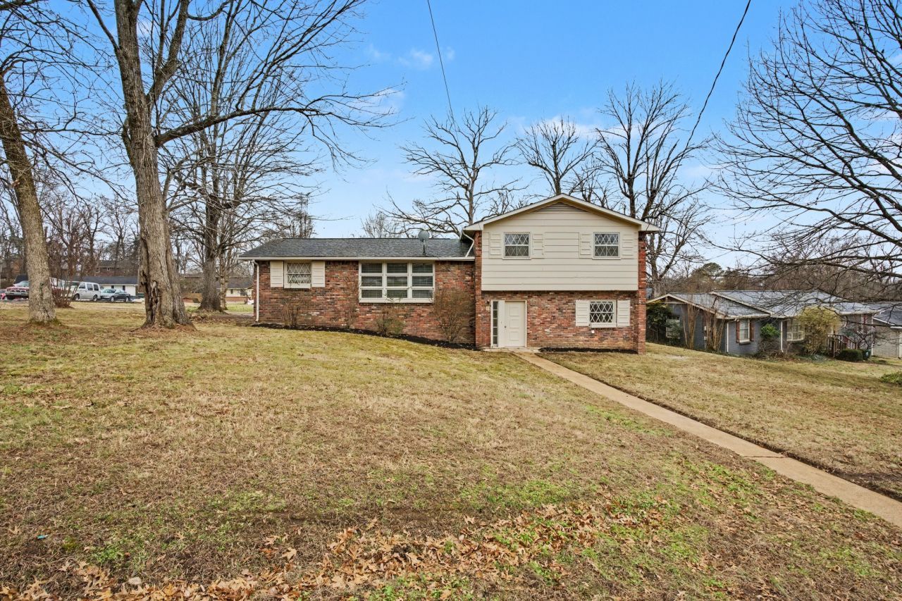 339 Bonnahurst Dr Hermitage, TN 37076