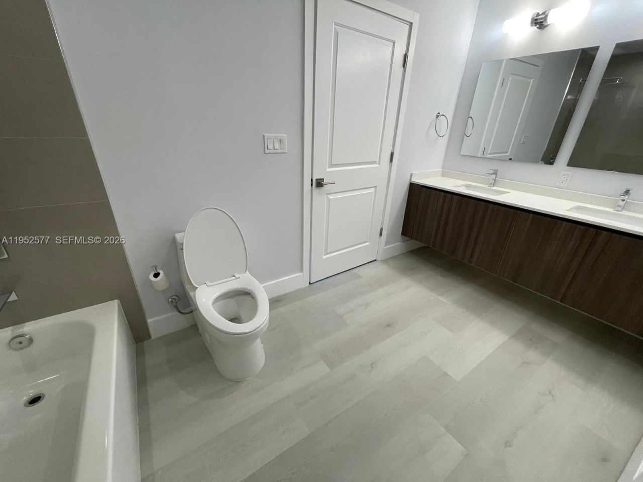 1938 Jackson St, Unit 301, Hollywood, FL 33020 Photo