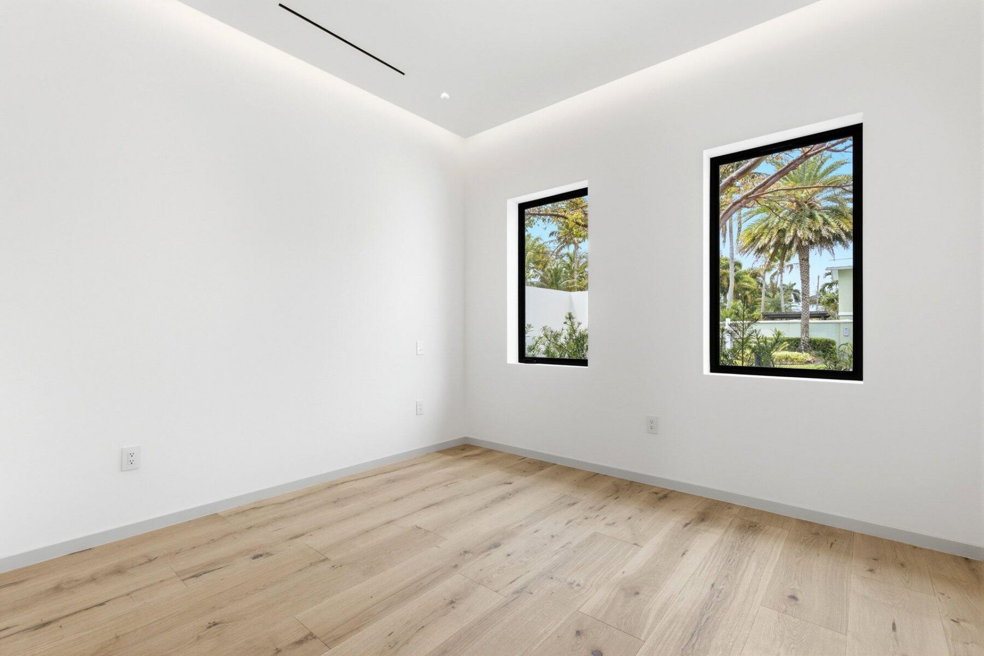 2400 NE 26th Avenue, Fort Lauderdale, FL 33305 Photo