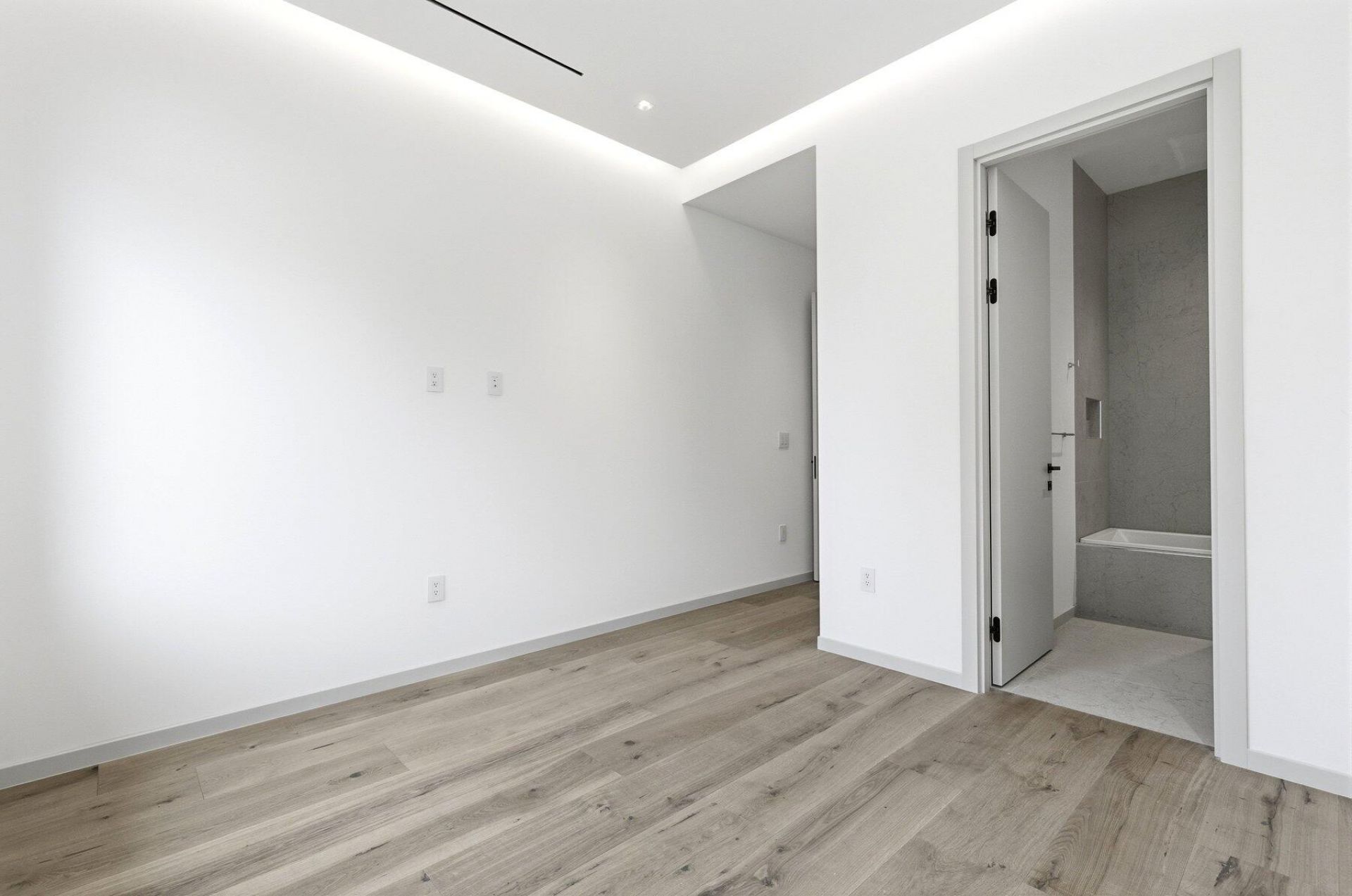 2400 NE 26th Avenue, Fort Lauderdale, FL 33305 Photo