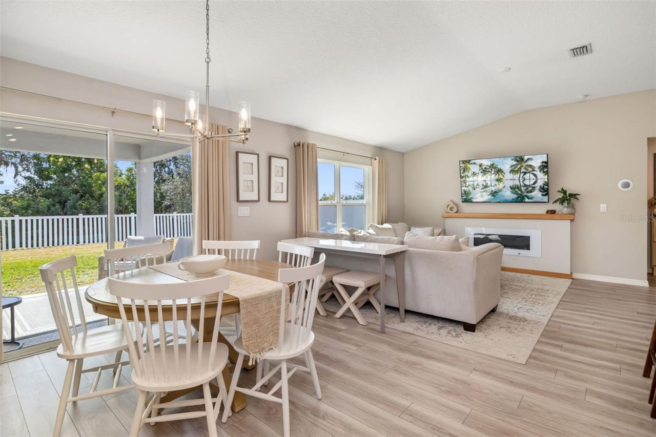 3565 74th Avenue Circle E, Sarasota, FL 34243 Photo