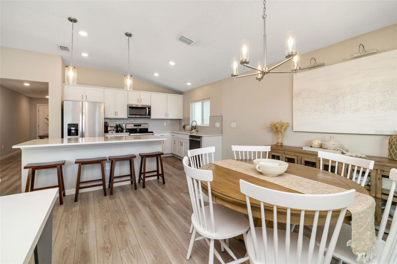 3565 74th Avenue Circle E, Sarasota, FL 34243 Photo