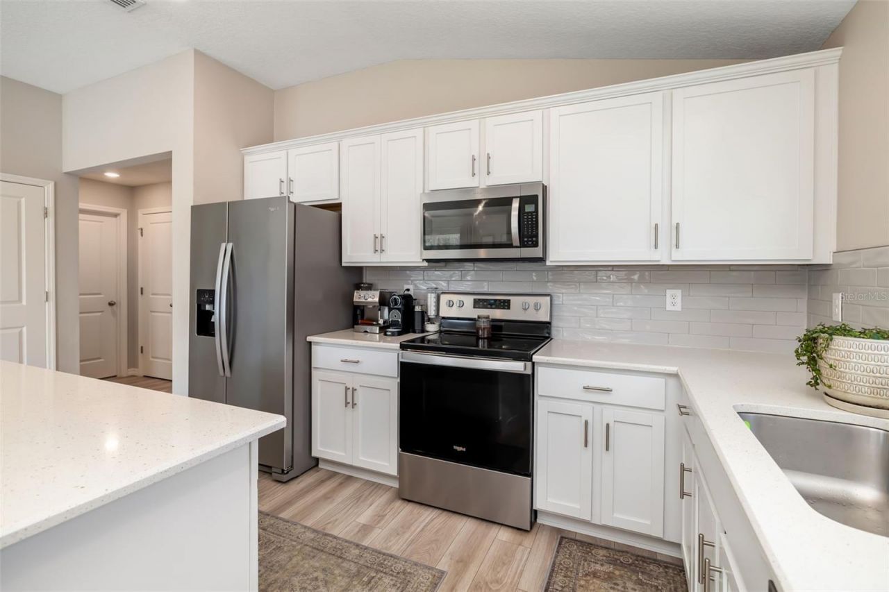 3565 74th Avenue Circle E, Sarasota, FL 34243 Photo