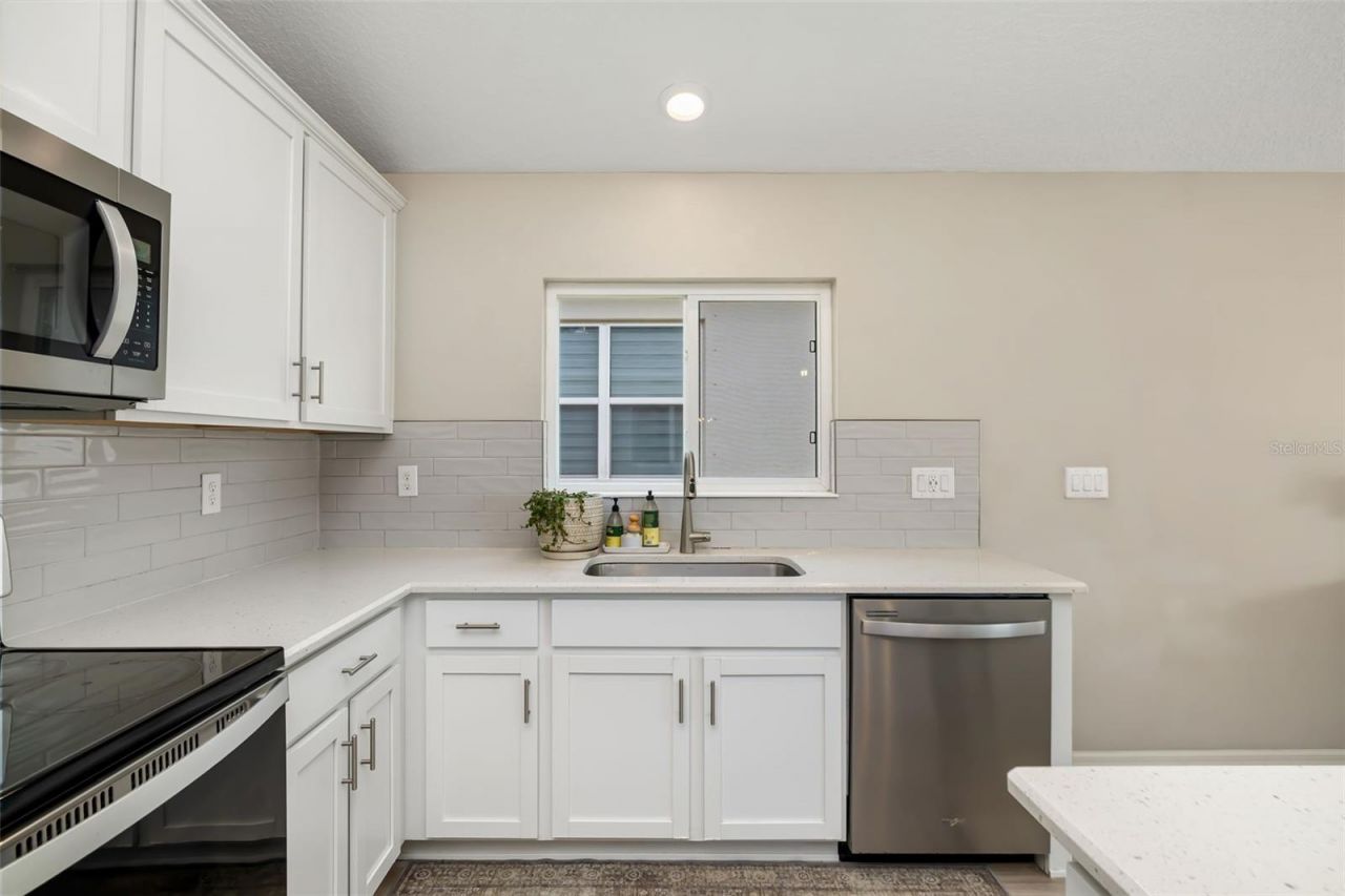 3565 74th Avenue Circle E, Sarasota, FL 34243 Photo