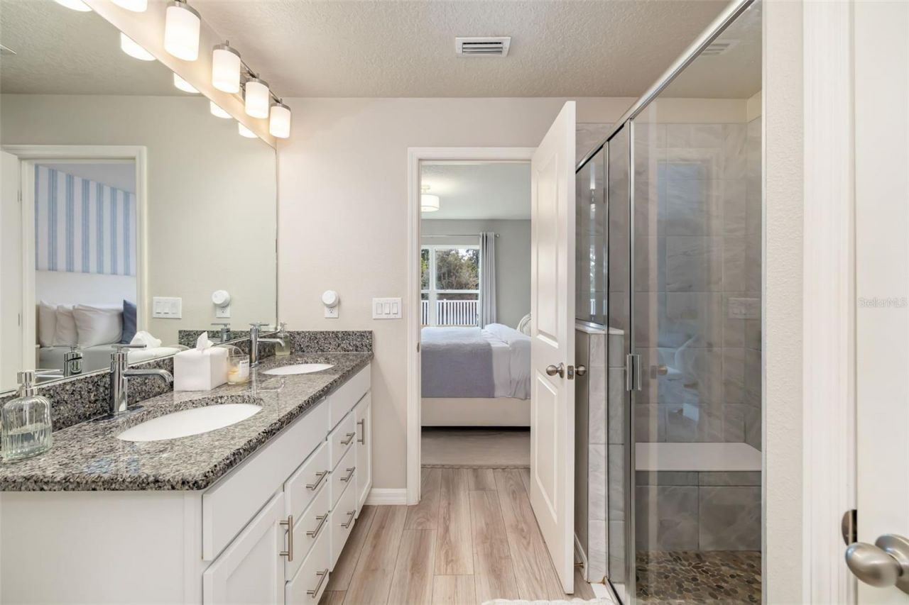 3565 74th Avenue Circle E, Sarasota, FL 34243 Photo