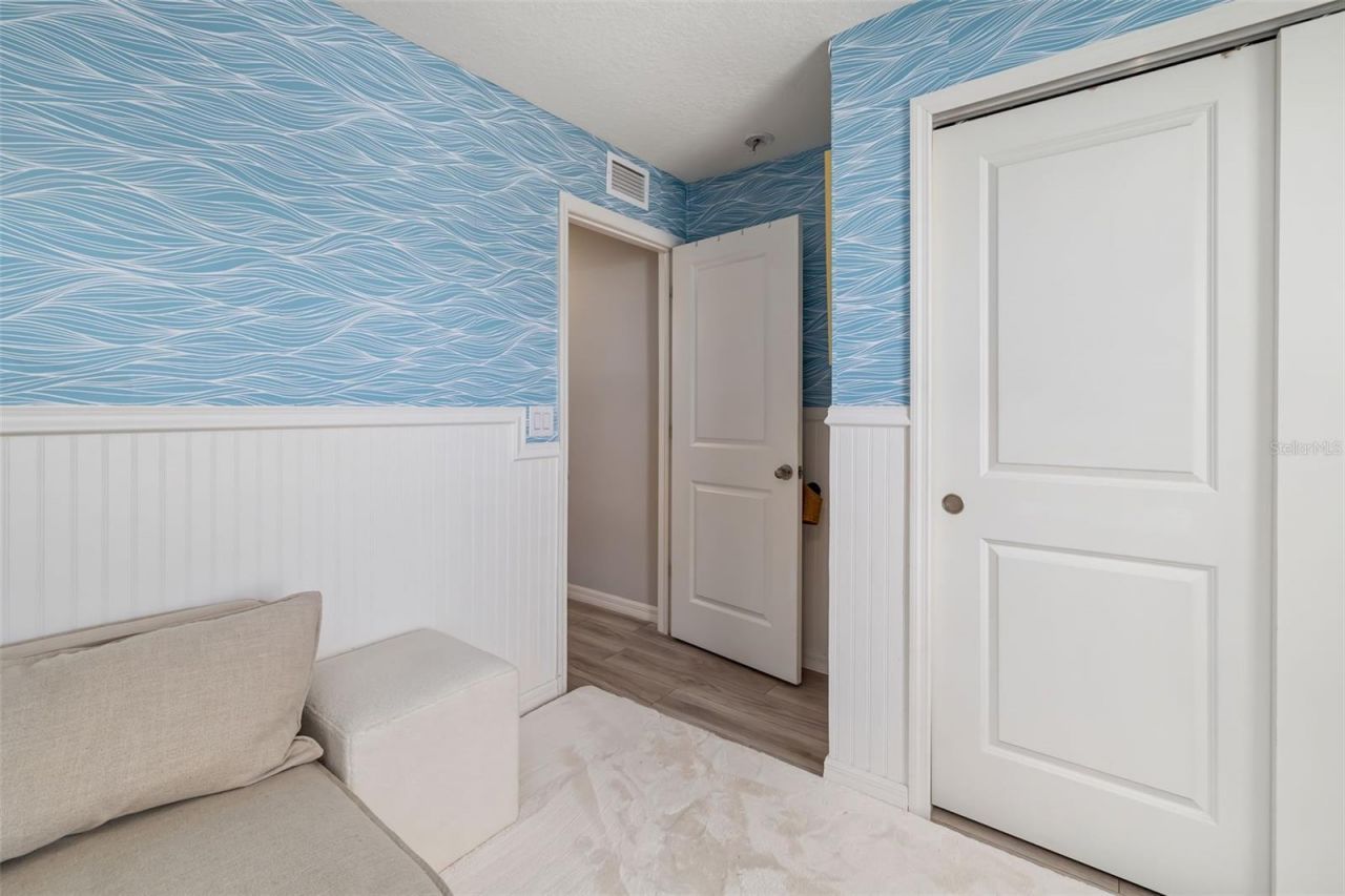 3565 74th Avenue Circle E, Sarasota, FL 34243 Photo