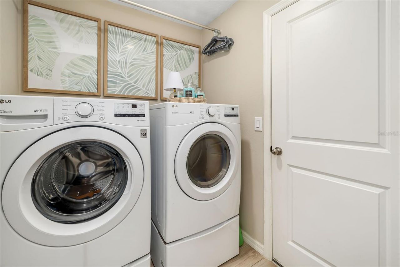 3565 74th Avenue Circle E, Sarasota, FL 34243 Photo