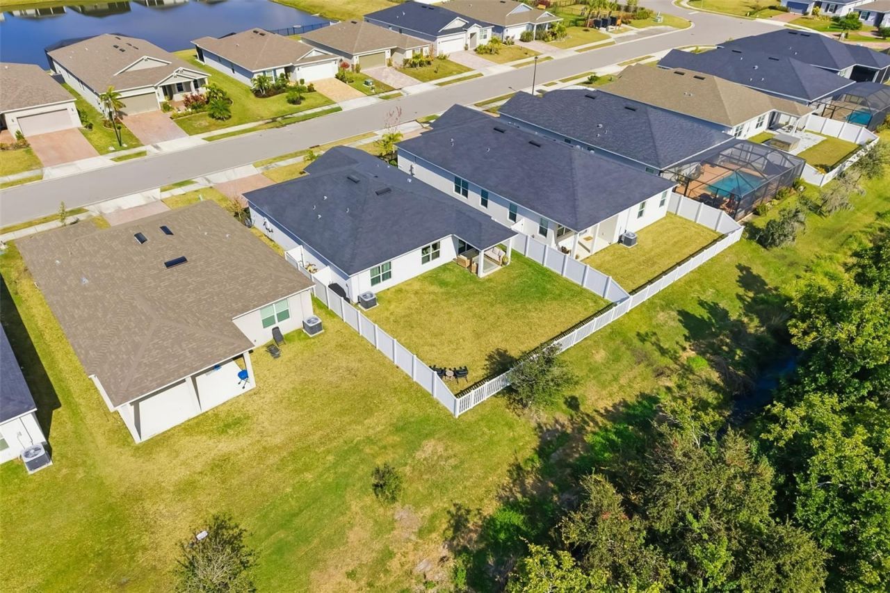 3565 74th Avenue Circle E, Sarasota, FL 34243 Photo