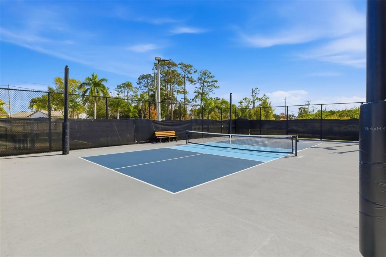 3565 74th Avenue Circle E, Sarasota, FL 34243 Photo