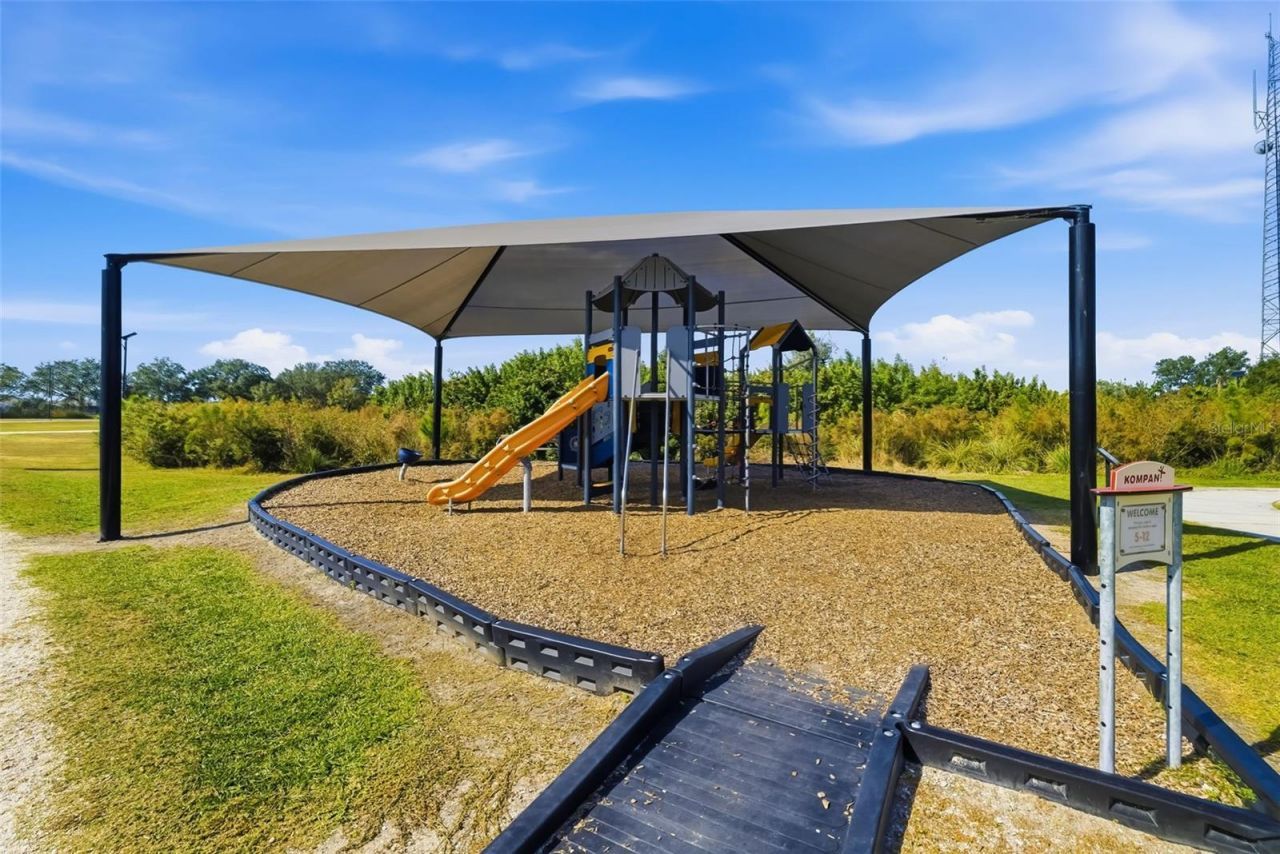 3565 74th Avenue Circle E, Sarasota, FL 34243 Photo