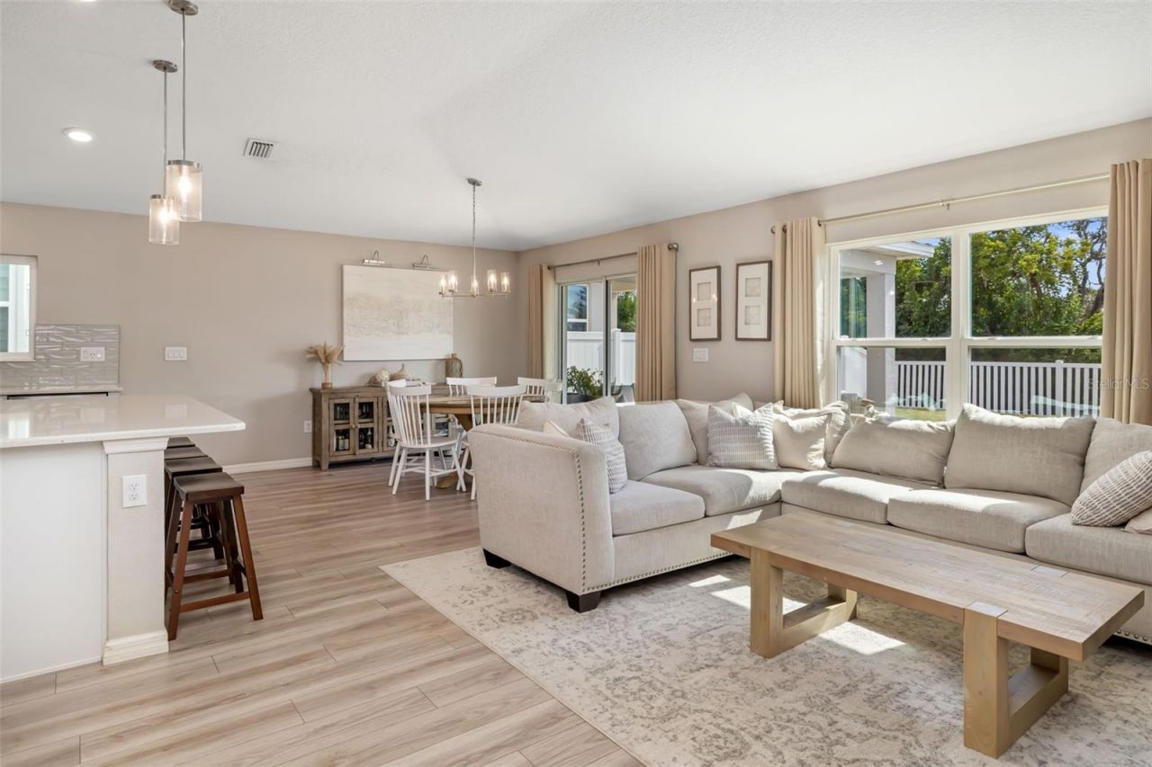 3565 74th Avenue Circle E, Sarasota, FL 34243 Photo