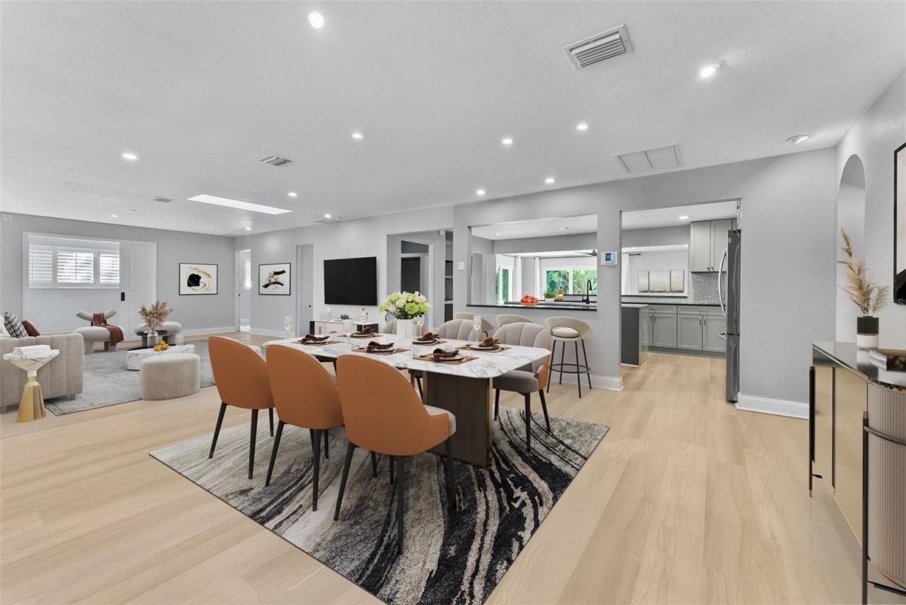 1740 S Orange Avenue, Sarasota, FL 34239 Photo