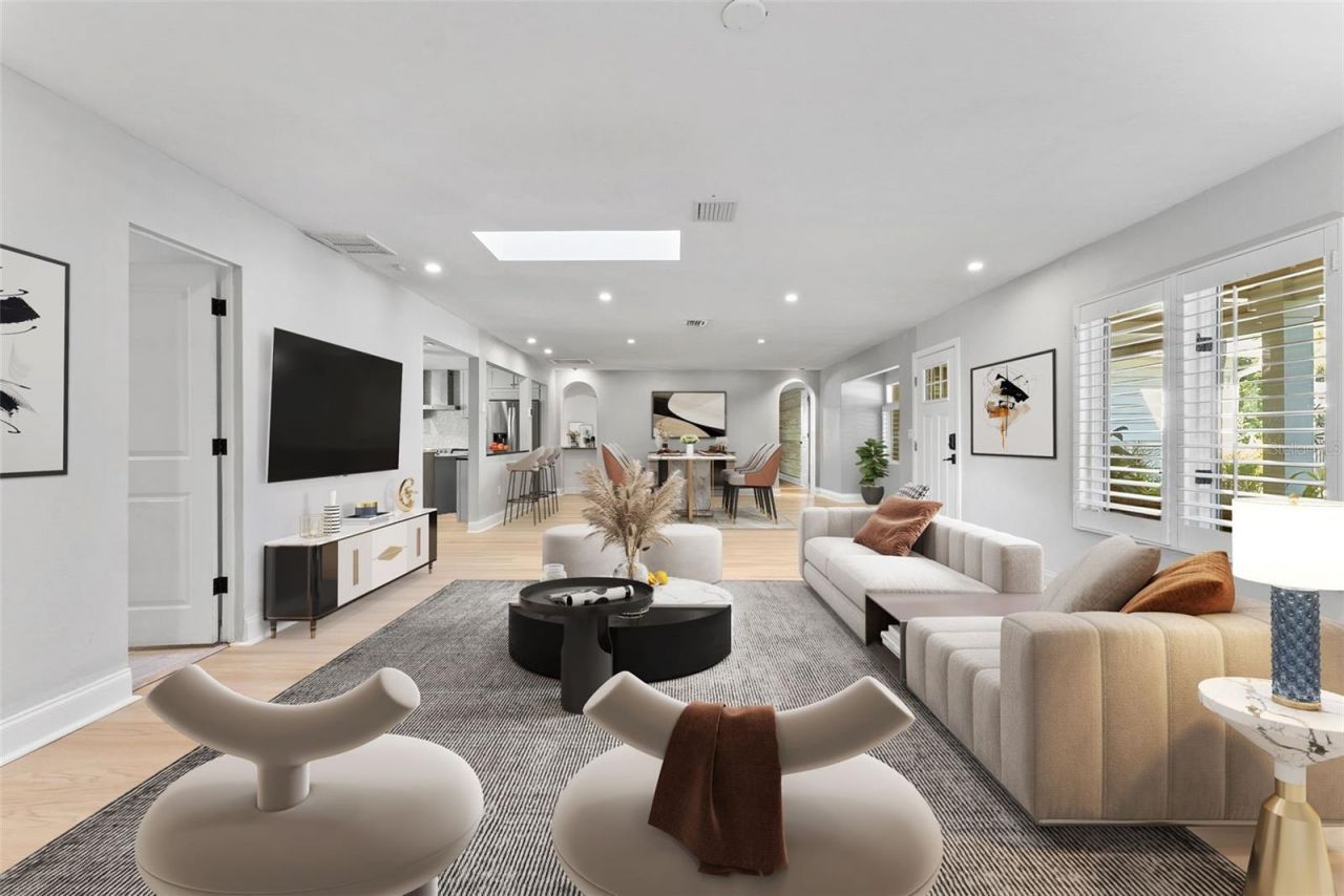 1740 S Orange Avenue, Sarasota, FL 34239 Photo