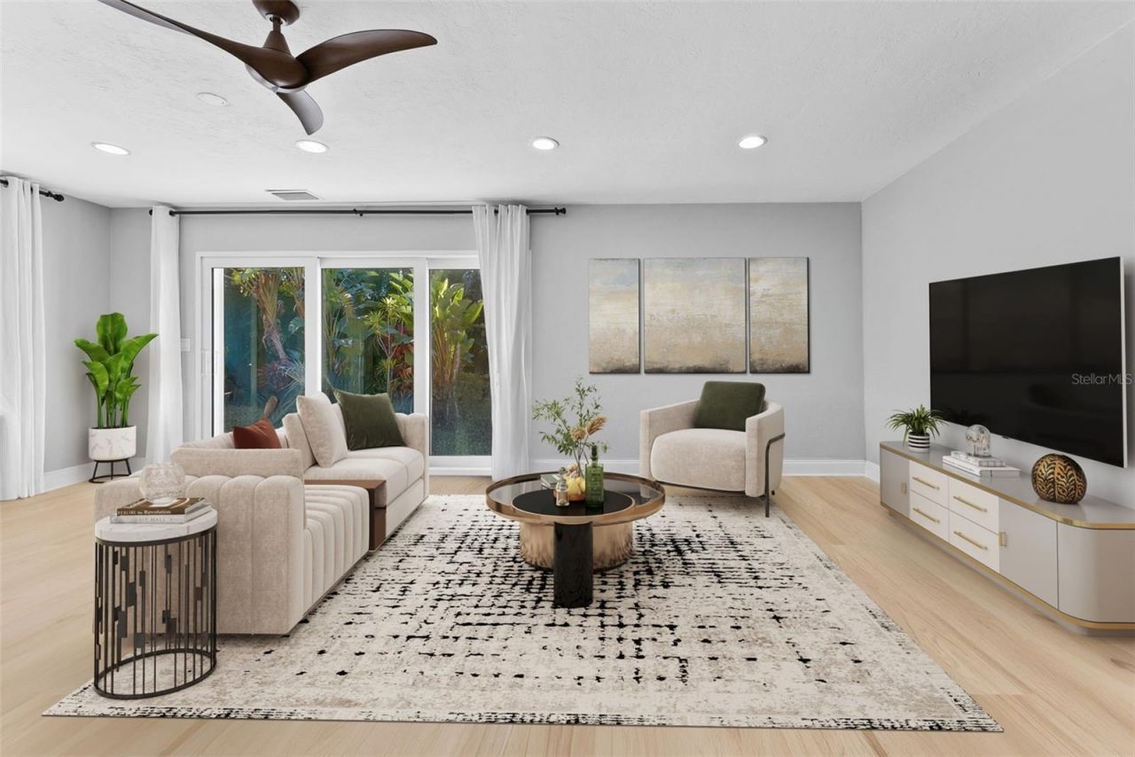 1740 S Orange Avenue, Sarasota, FL 34239 Photo