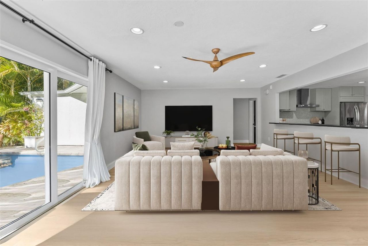 1740 S Orange Avenue, Sarasota, FL 34239 Photo