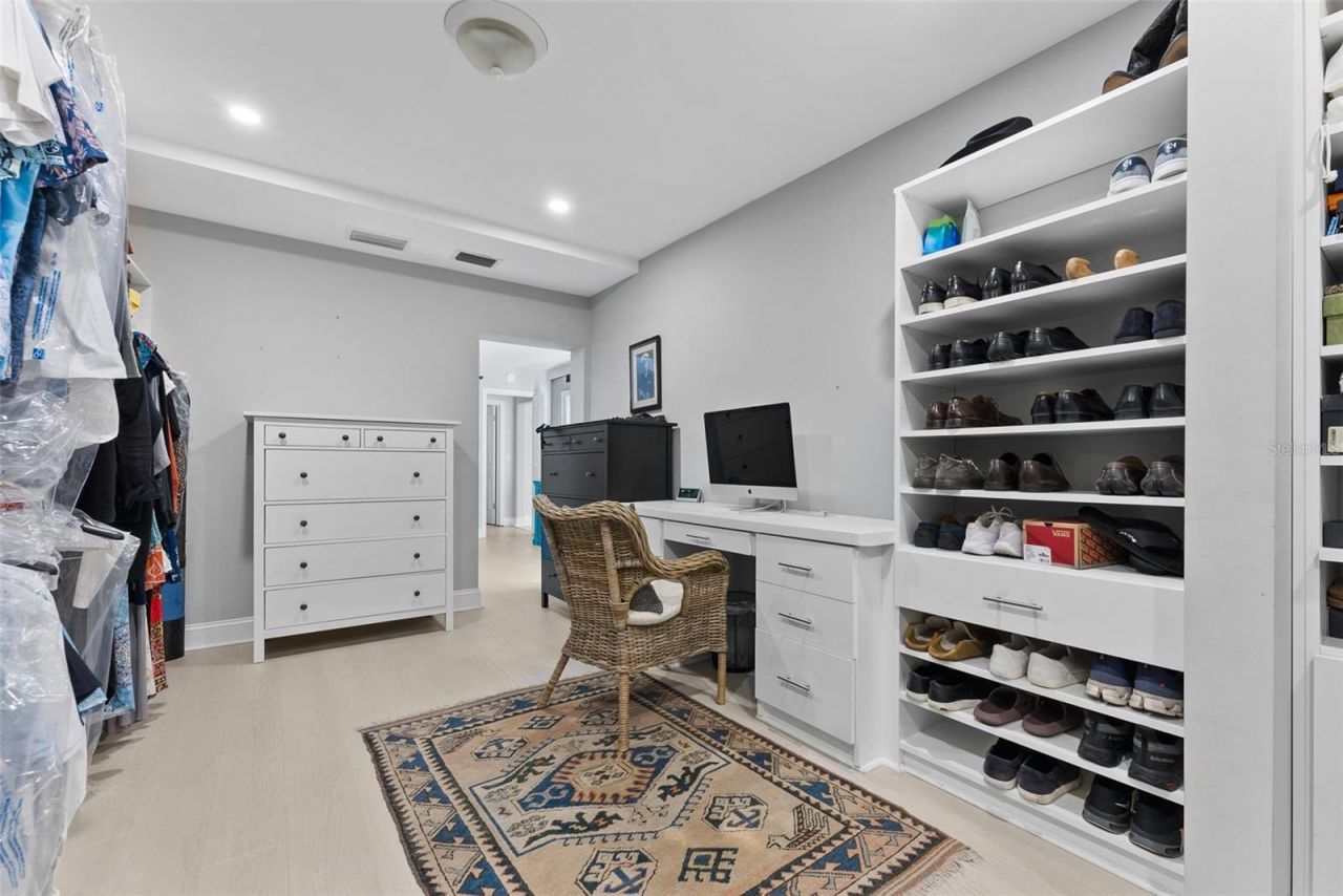 1740 S Orange Avenue, Sarasota, FL 34239 Photo