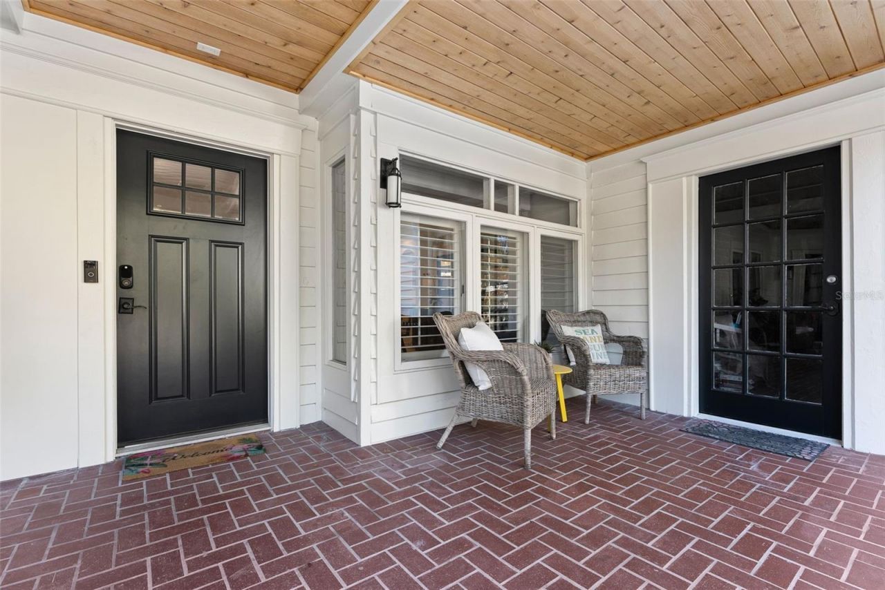 1740 S Orange Avenue, Sarasota, FL 34239 Photo