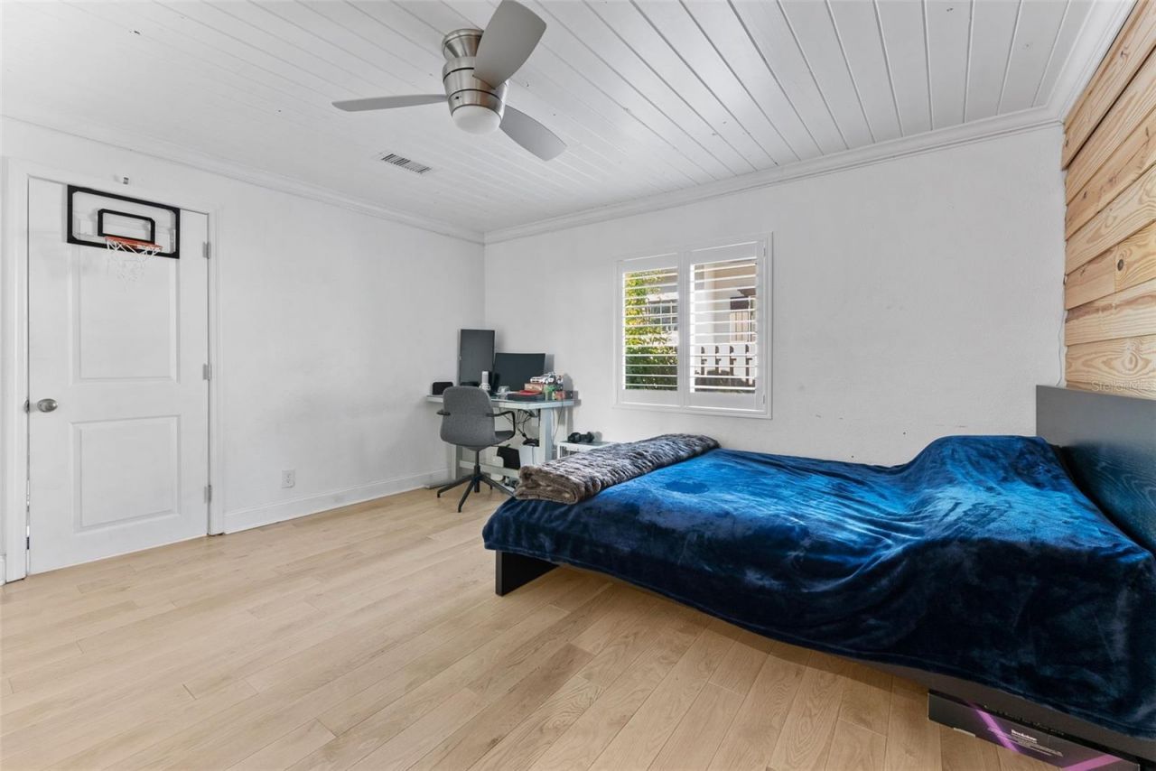 1740 S Orange Avenue, Sarasota, FL 34239 Photo