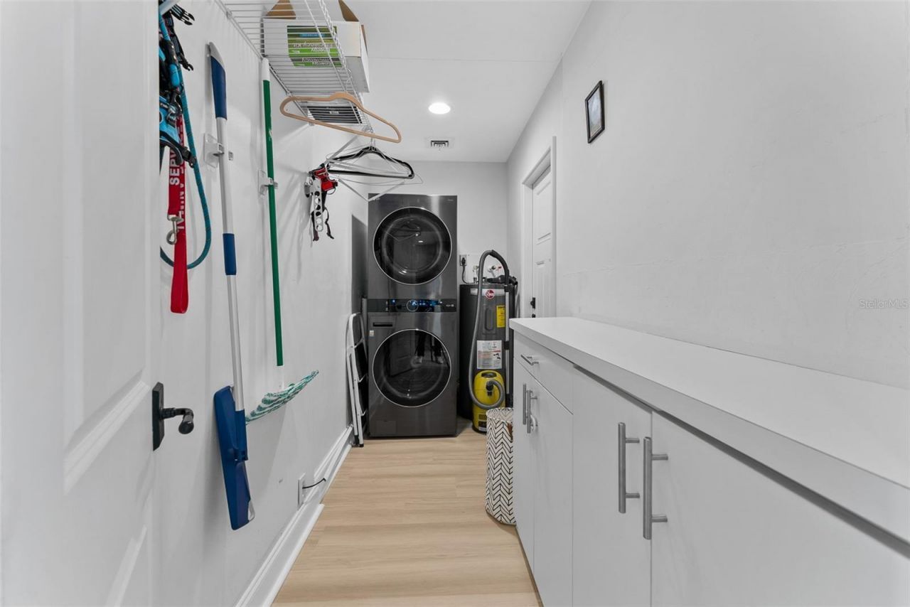 1740 S Orange Avenue, Sarasota, FL 34239 Photo