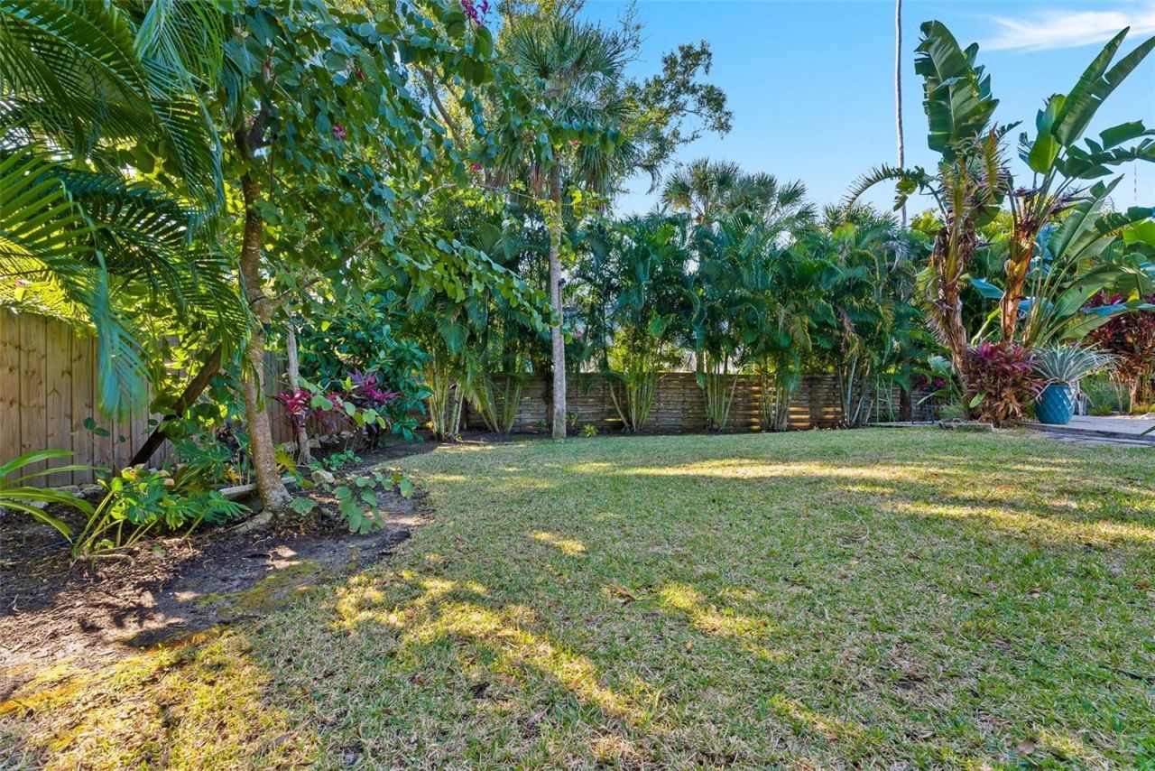 1740 S Orange Avenue, Sarasota, FL 34239 Photo