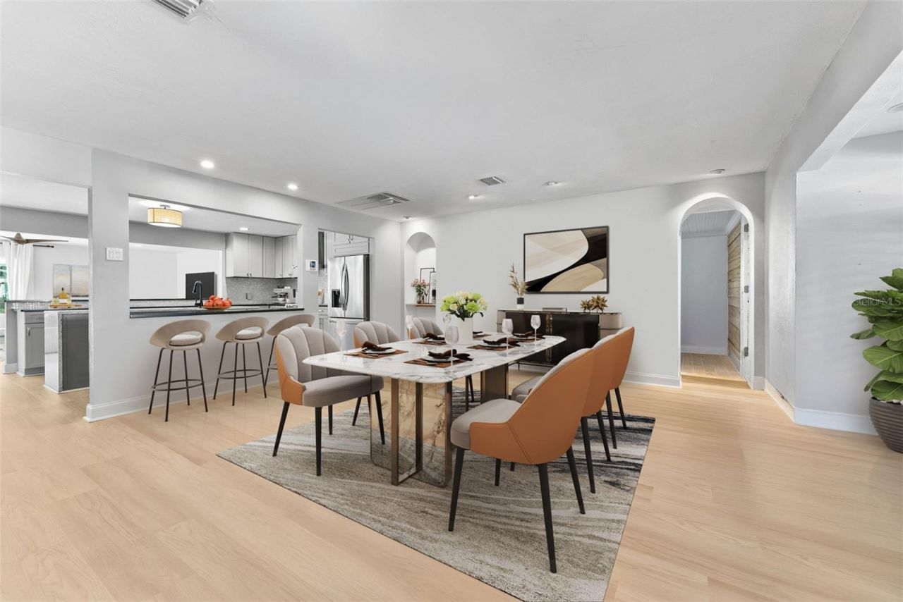 1740 S Orange Avenue, Sarasota, FL 34239 Photo