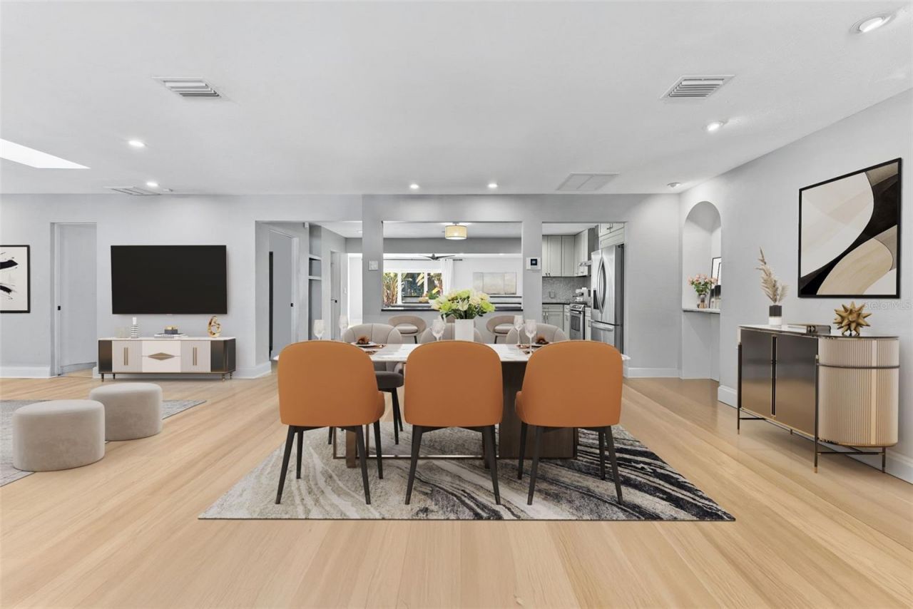 1740 S Orange Avenue, Sarasota, FL 34239 Photo