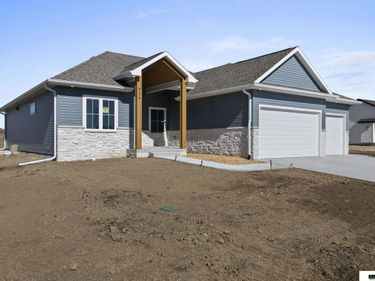 926 W El Alameda Street, Lincoln, NE 68523