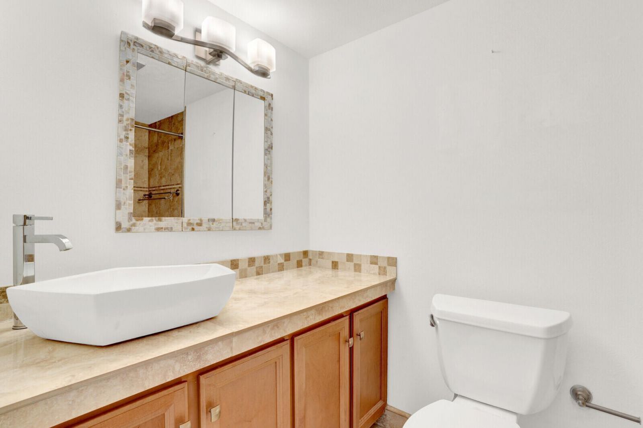 32 Colonial Club Drive, Unit 203, Boynton Beach, FL 33435 Photo