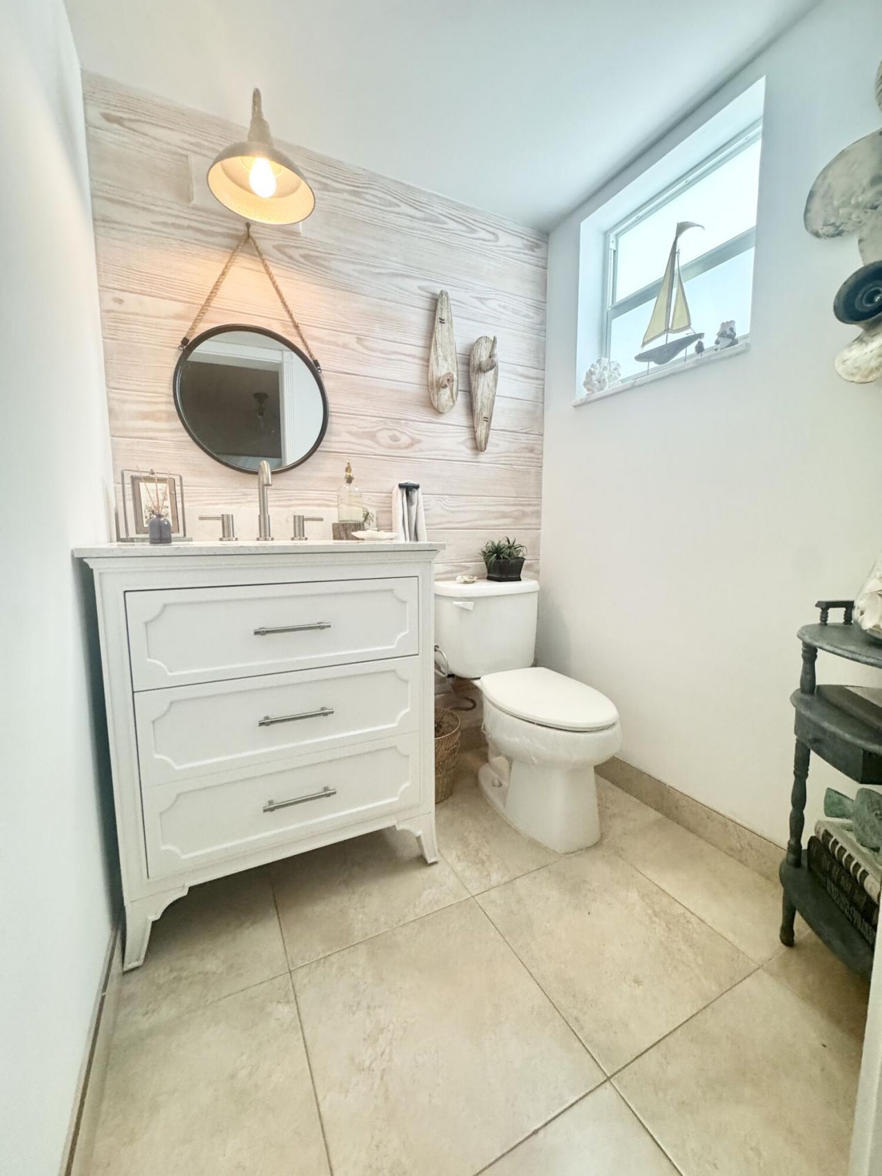 32 Colonial Club Drive, Unit 203, Boynton Beach, FL 33435 Photo