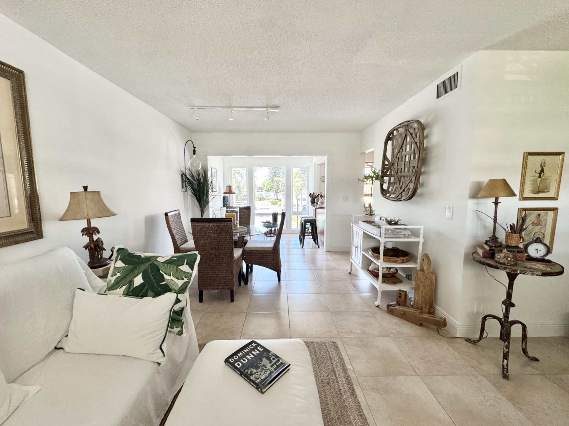 32 Colonial Club Drive, Unit 203, Boynton Beach, FL 33435 Photo