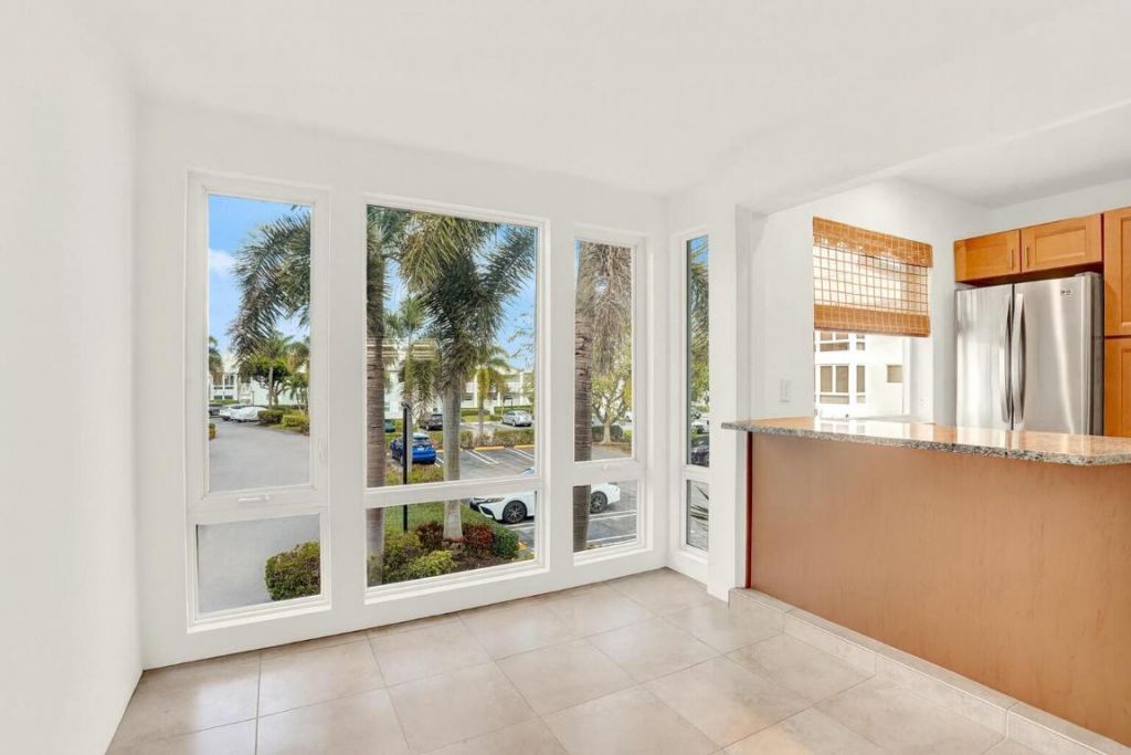 32 Colonial Club Drive, Unit 203, Boynton Beach, FL 33435 Photo