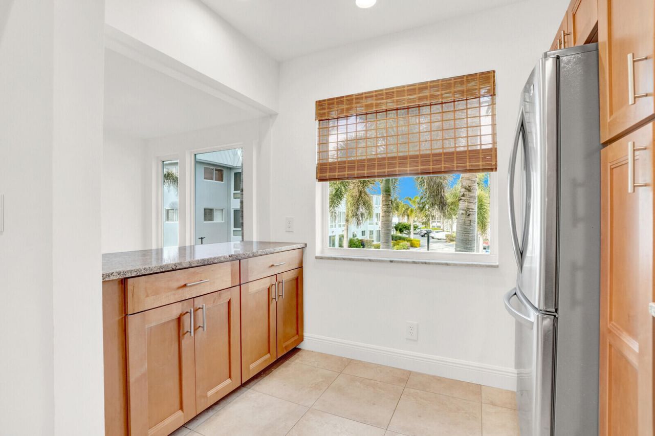 32 Colonial Club Drive, Unit 203, Boynton Beach, FL 33435 Photo