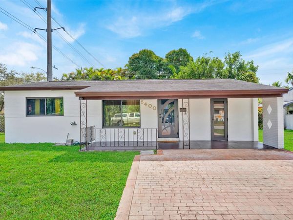 6400 W Garfield St, Hollywood, FL 33024