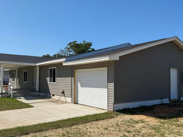 2718 Copter Rd, Pensacola, FL 32514