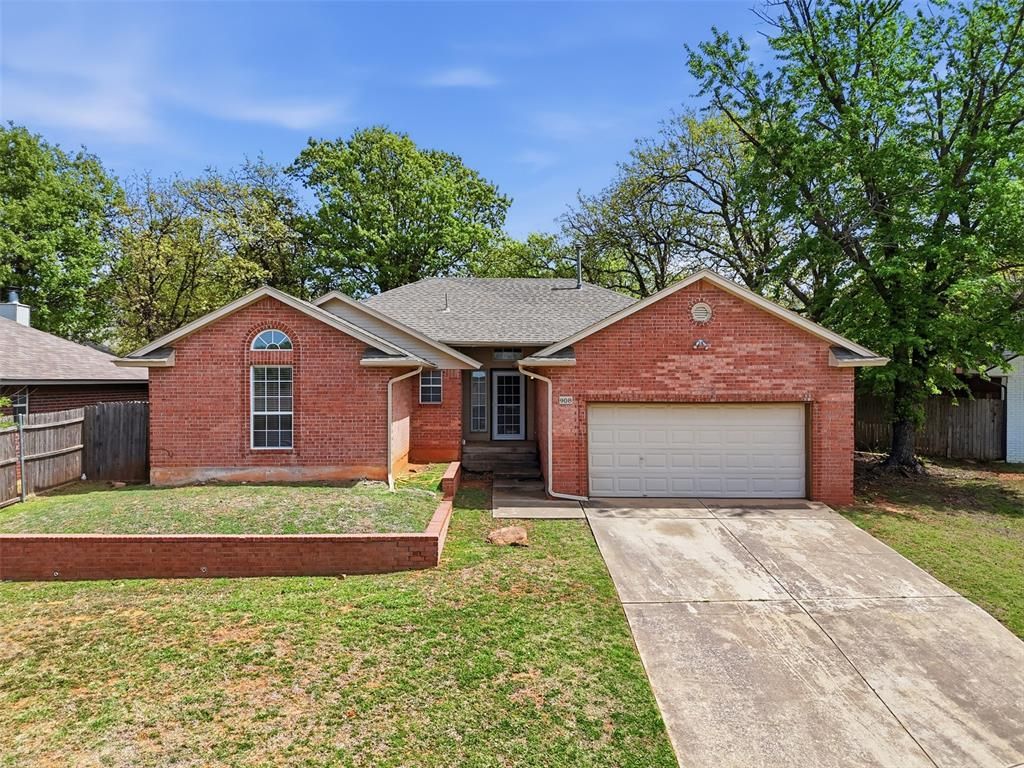 908 Willis Way, Edmond, OK 73034 Main Photo