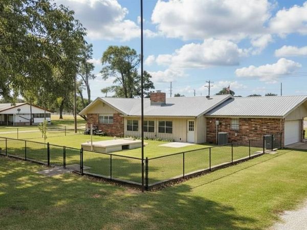 2064 S Highway 77 , Davis, OK 73030