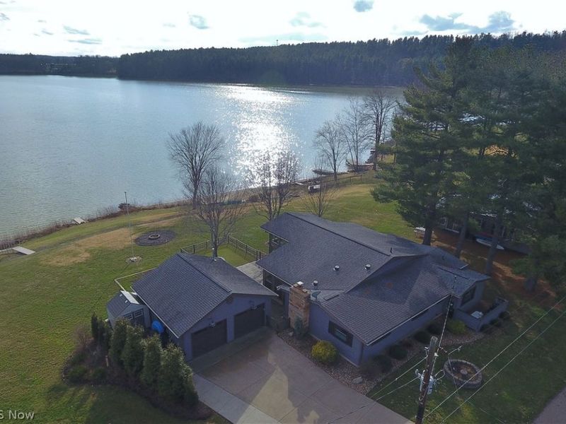 1251 Arrowhead Drive SW, Dellroy, OH 44620 Photo 1