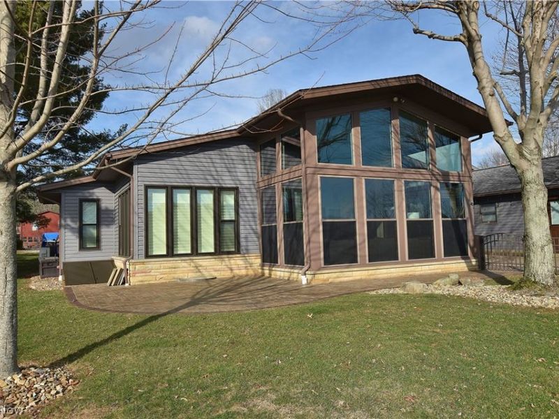 1251 Arrowhead Drive SW, Dellroy, OH 44620 Photo 3