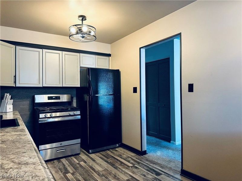 629 Hyatt Avenue, Campbell, OH 44405 Photo 10