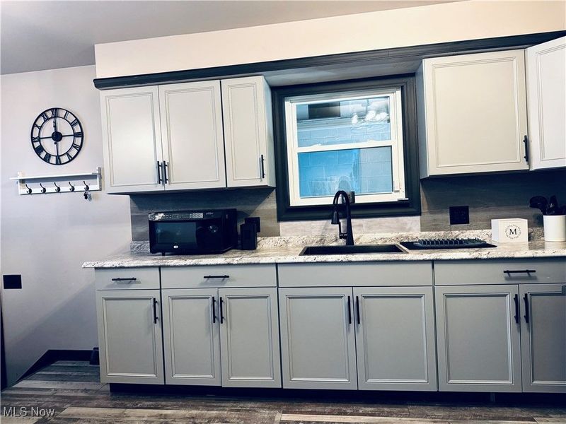 629 Hyatt Avenue, Campbell, OH 44405 Photo 6