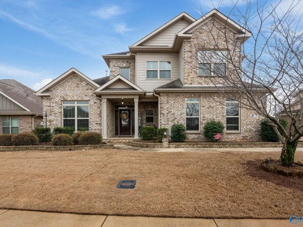 17 Walnut Cove Boulevard SW, Huntsville, AL 35824