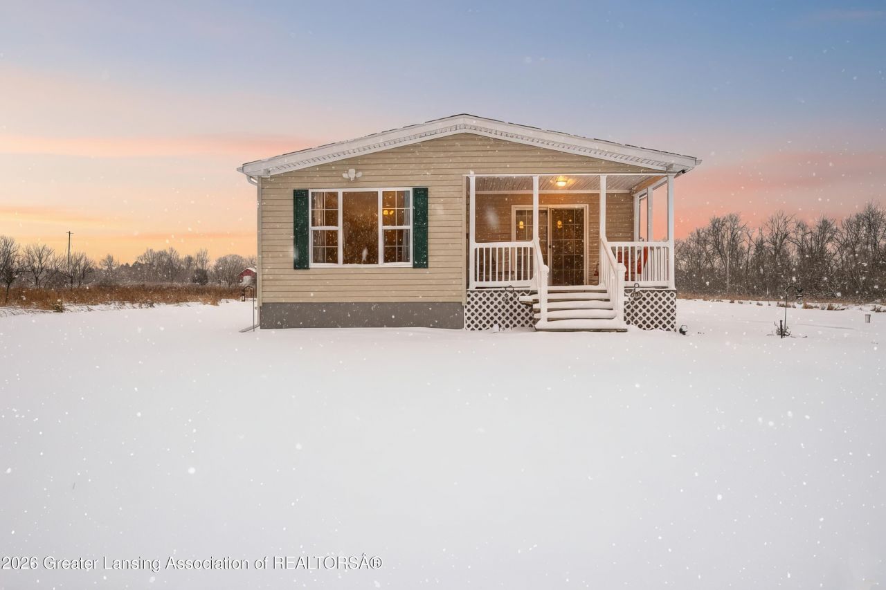 6642 E Spicerville Highway, Eaton Rapids, MI 48827 Main Photo