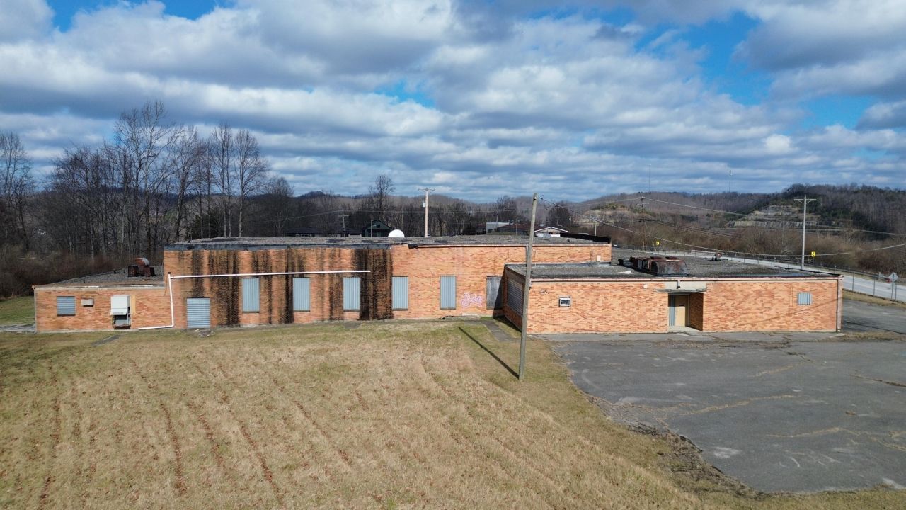 717 Liberty Road, West Liberty, KY 41472