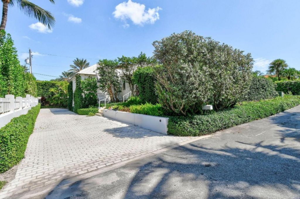 117 Via Vizcaya, Palm Beach, FL 33480 Photo