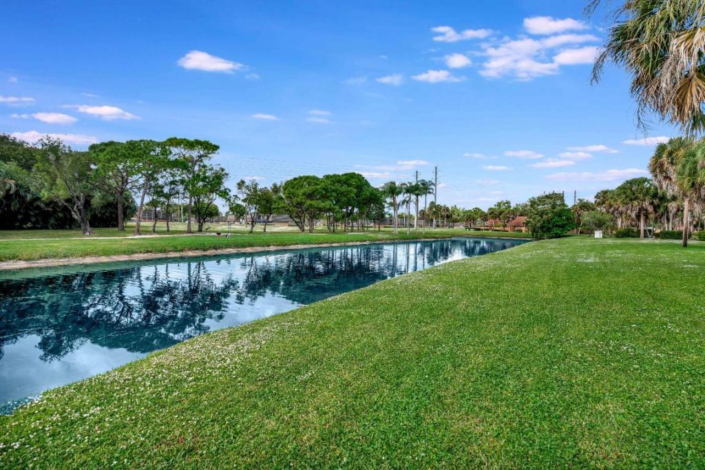 148 Heritage Way, West Palm Beach, FL 33407 Photo