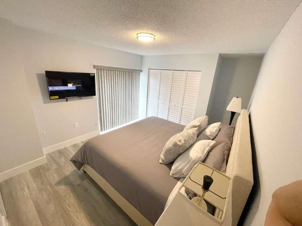 118 1st Terrace, Palm Beach Gardens, FL 33418 Photo