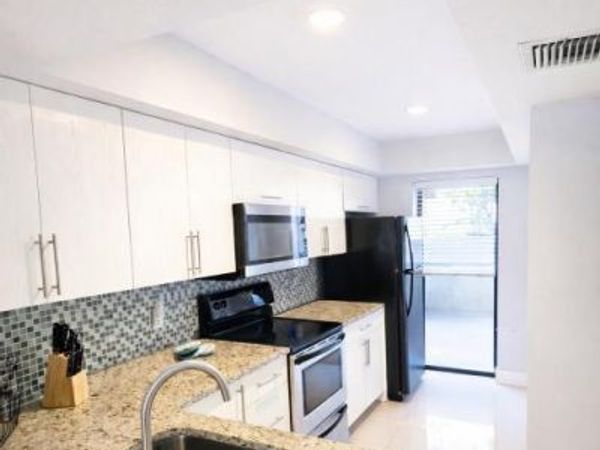 11596 NW 45th Street, Unit 4, Coral Springs, FL 33065